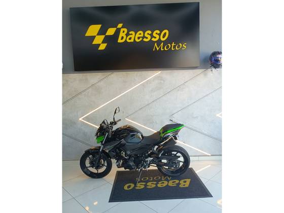KAWASAKI Z400 